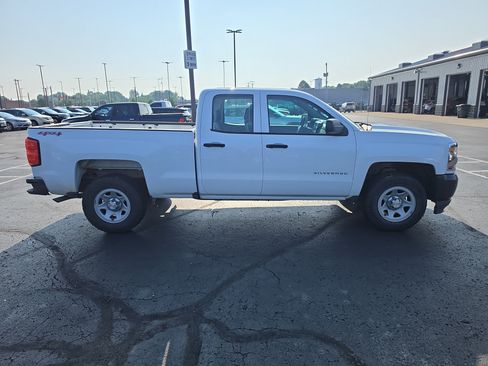 Used 2017 Chevrolet Silverado 1500 W/T w/ Trailering Package AWD/4WD image 2
