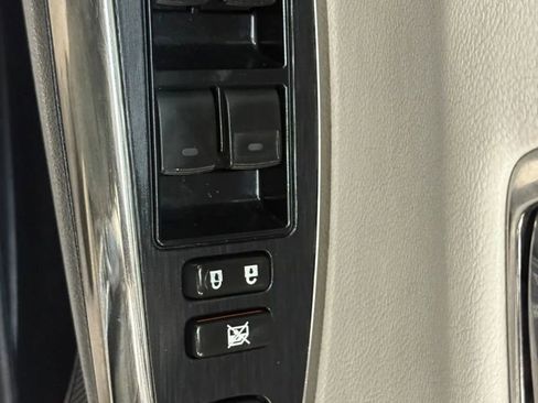 Used 2013 Toyota Avalon XLE Touring image 25