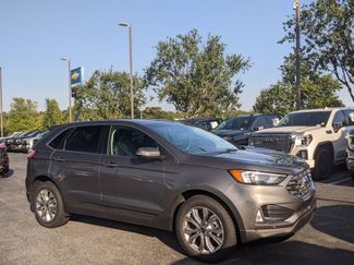 Used 2024 Ford Edge Titanium video 2