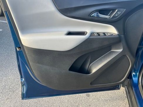 Used 2021 Chevrolet Equinox LT image 9
