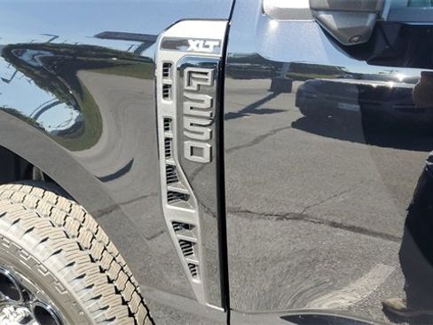 New 2026 Ford F250 XLT w/ XLT Premium Package image 12
