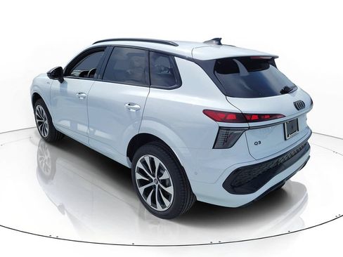 New 2026 Audi Q3 quattro 2.0T AWD/4WD image 3