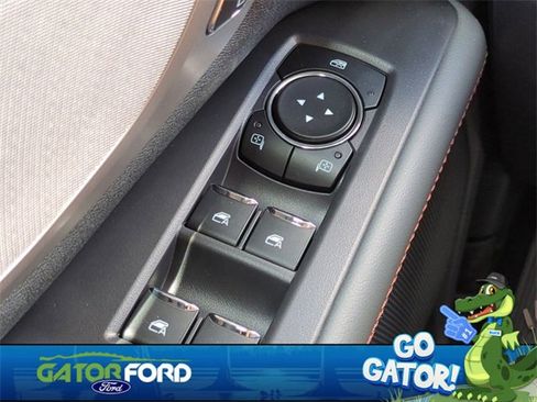 Used 2025 Ford Expedition Active image 24