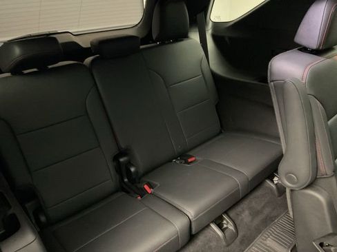 Used 2024 Chevrolet Traverse RS image 31