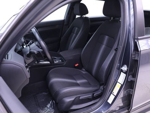 Used 2023 Honda Civic Sport image 4