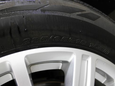 Used 2019 Cadillac XT5 FWD image 39