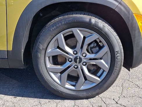 Used 2024 Kia Seltos S AWD/4WD image 13