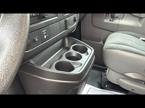 Used 2018 Chevrolet Express 2500 w/ Driver Convenience Package RWD image 17