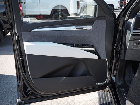 Used 2026 Cadillac Escalade V image 14