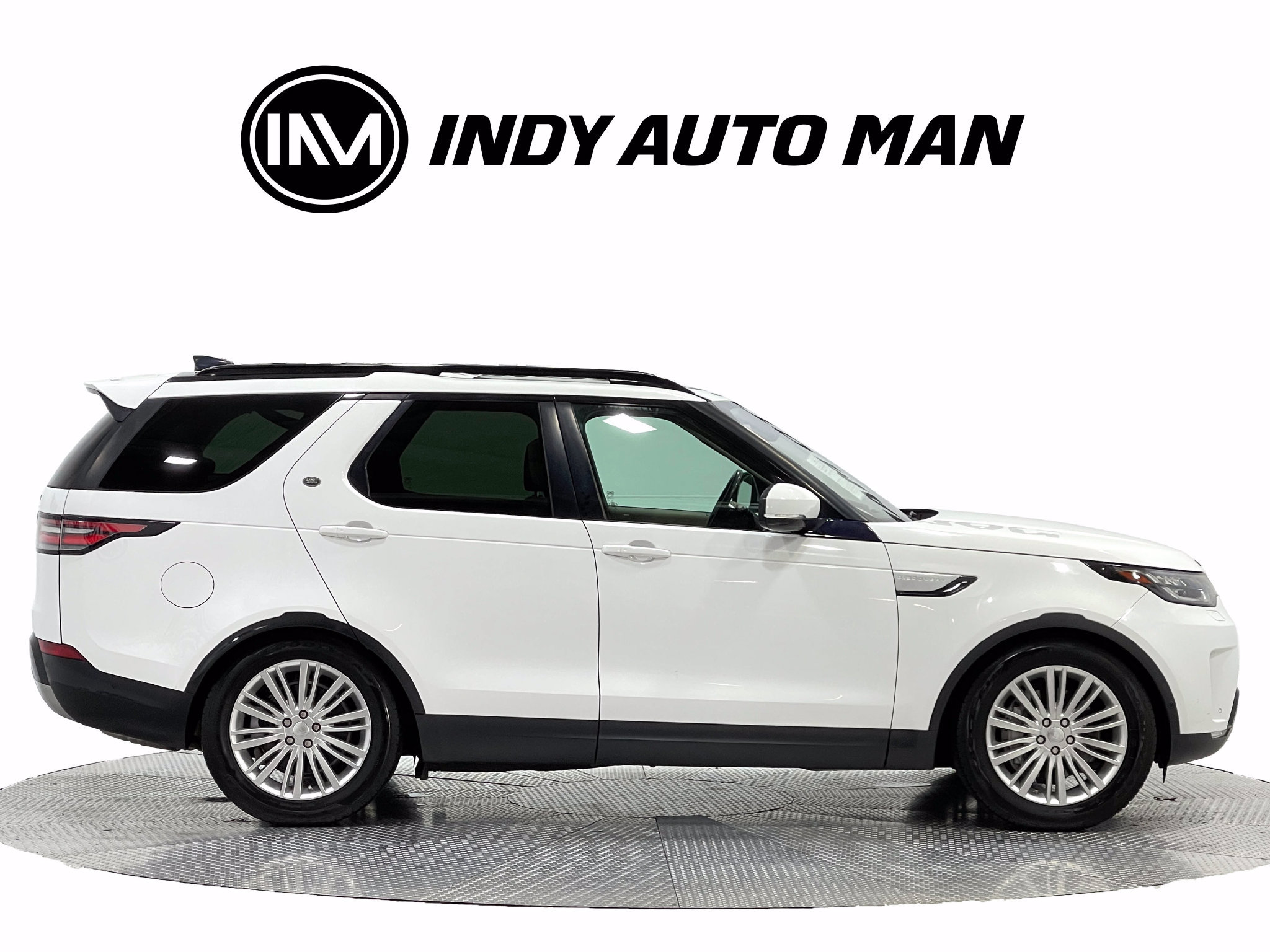 Used 2018 Land Rover Discovery HSE AWD/4WD image 3