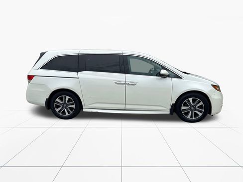 Used 2015 Honda Odyssey Touring Elite image 9