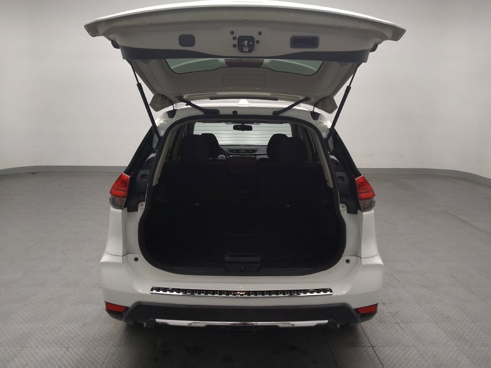 Used 2017 Nissan Rogue S FWD image 29