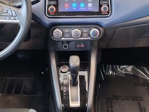 Used 2024 Nissan Versa SV FWD image 21