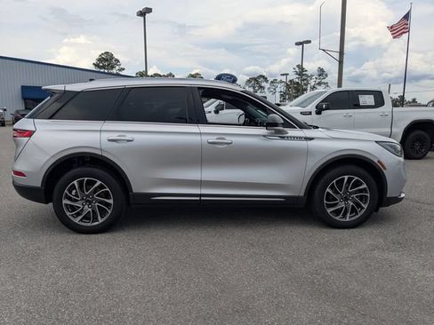 Used 2020 Lincoln Corsair AWD w/ Equipment Group 101A image 3