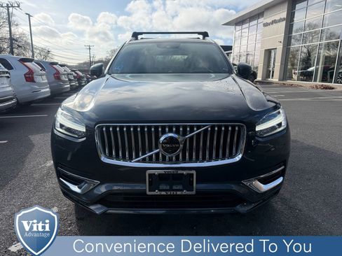 Certified 2022 Volvo XC90 T6 Inscription w/ Lounge Package image 3