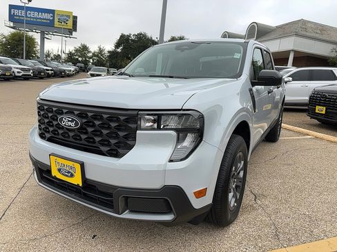 Used 2025 Ford Maverick XLT w/ Equipment Group 302A image 3
