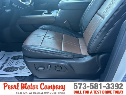 Used 2024 Chevrolet Silverado 2500 High Country w/ High Country Premium Package AWD/4WD image 10
