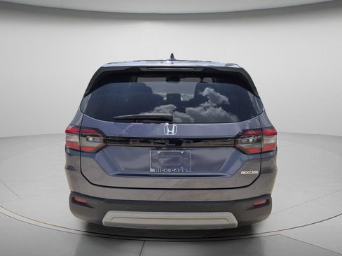 Used 2025 Honda Pilot EX-L image 6