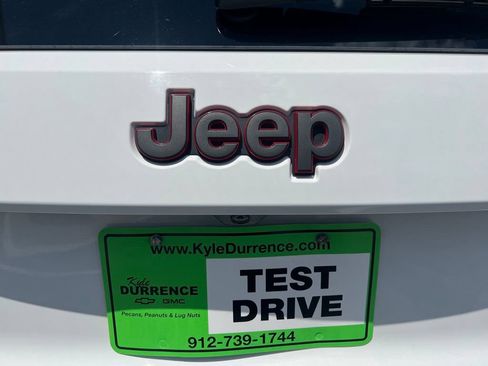 Used 2018 Jeep Grand Cherokee Trailhawk AWD/4WD image 6