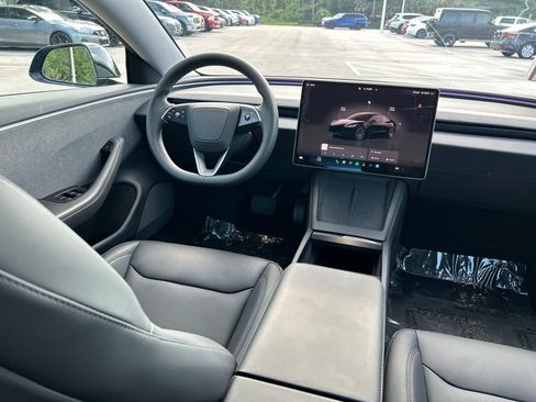 Used 2025 Tesla Model 3 RWD image 9