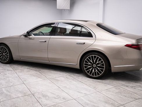 Used 2022 Mercedes-Benz S 580 4MATIC Sedan image 3