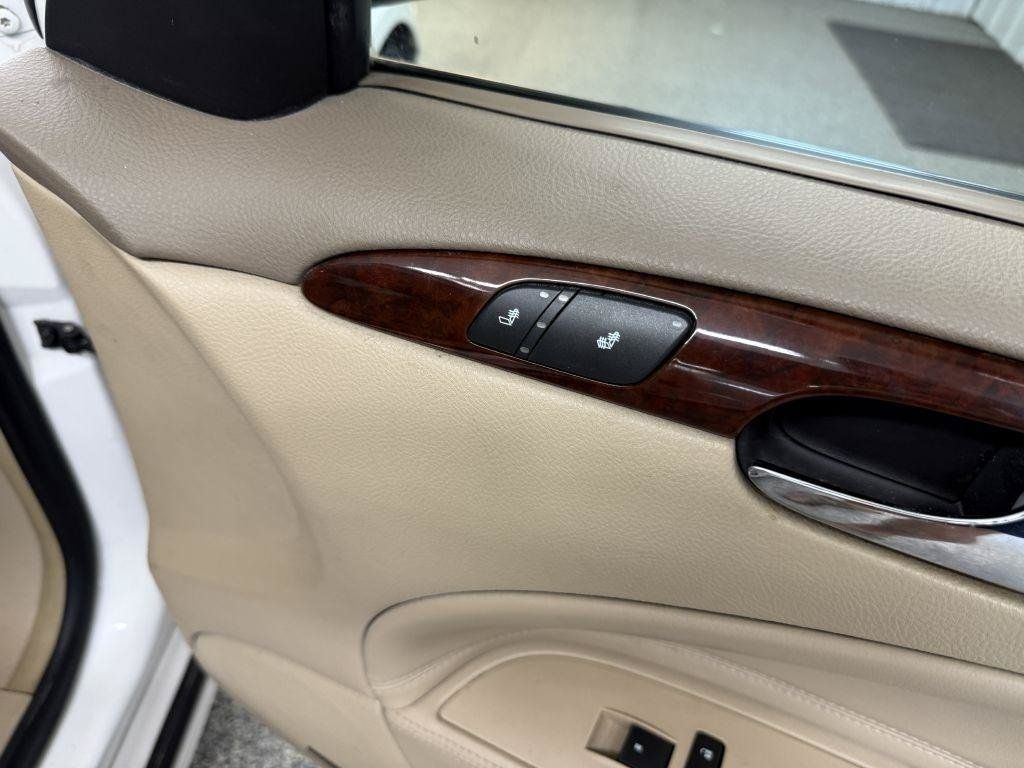 Used 2010 Buick Lucerne CXL FWD image 35