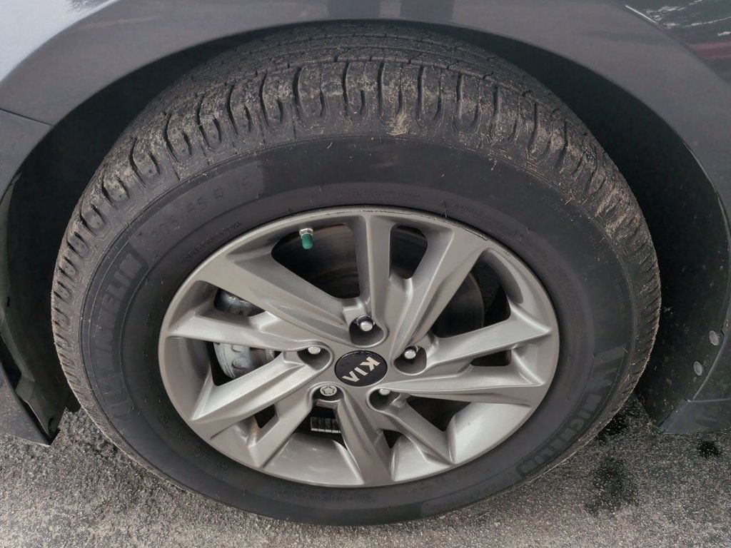 Used 2019 Kia Optima LX FWD image 10