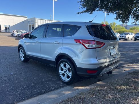 Used 2016 Ford Escape SE image 5