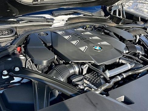 Used 2023 BMW 760i xDrive image 33