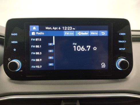 Used 2023 Hyundai Santa Fe SE image 25