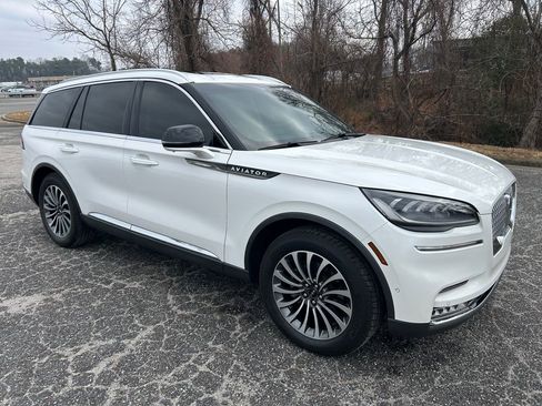 Used 2020 Lincoln Aviator Reserve w/ Equipment Group 201A image 9