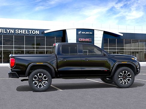 New 2026 GMC Canyon AT4 w/ Off-Road Front Bumper Package AWD/4WD image 5