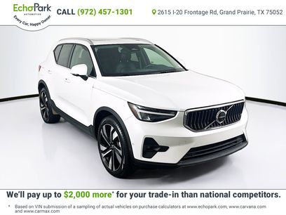 Used 2025 Volvo XC40 B5 Plus