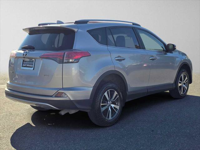 Used 2018 Toyota RAV4 XLE FWD image 3