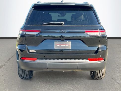 New 2026 Jeep Grand Cherokee Altitude image 6