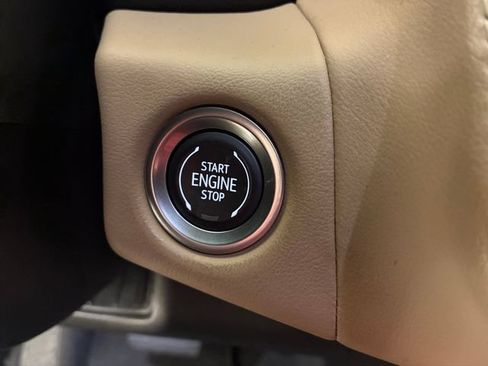 Certified 2024 Chevrolet Suburban Premier AWD/4WD image 24