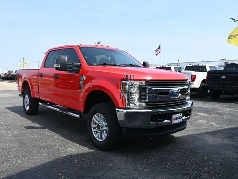 Used 2018 Ford F250 XL w/ STX Appearance Package image 2