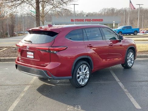 Used 2022 Toyota Highlander Limited image 25