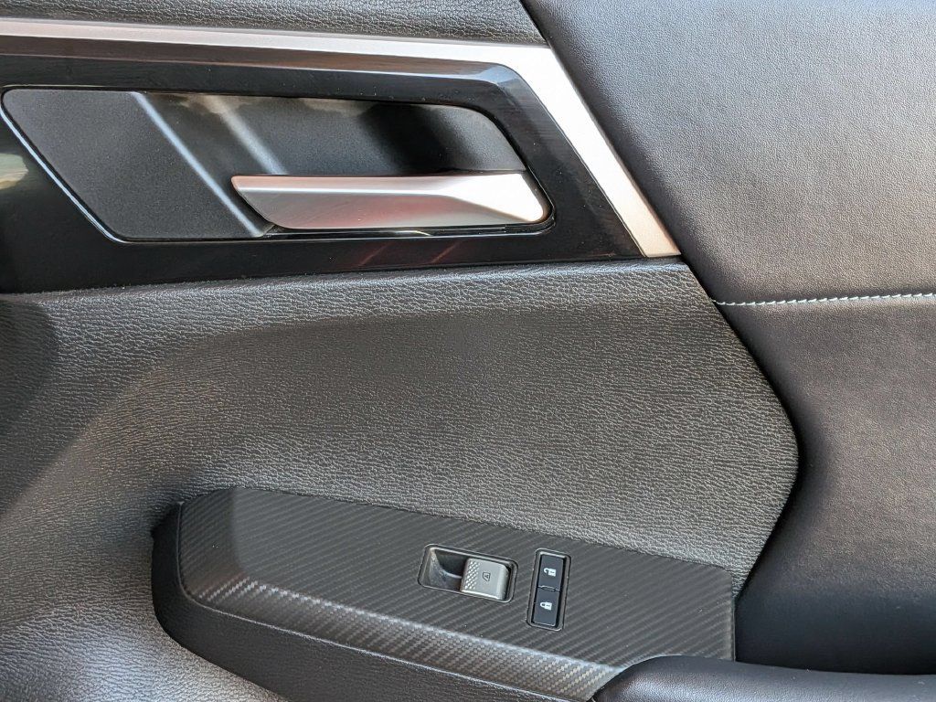 Used 2025 Mitsubishi Outlander SE AWD/4WD image 33