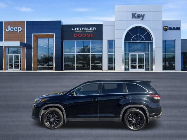 Used 2019 Toyota Highlander SE AWD/4WD image 2