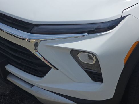 Used 2025 Chevrolet TrailBlazer LT FWD image 29