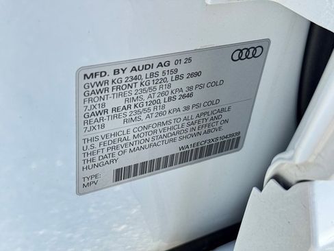 Certified 2025 Audi Q3 2.0T Premium Plus w/ Premium Plus Package image 36