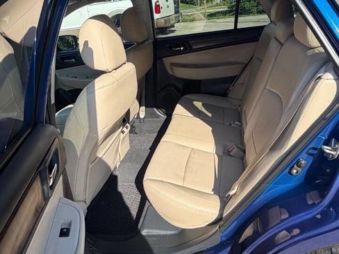 Used 2016 Subaru Outback 3.6R Limited AWD/4WD image 8