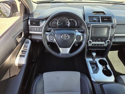 Used 2013 Toyota Camry SE FWD image 24