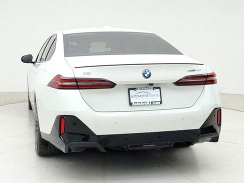 Used 2025 BMW i5 xDrive40 w/ M Sport Package image 6
