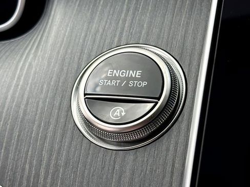 New 2025 Mercedes-Benz C 300 Sedan image 18