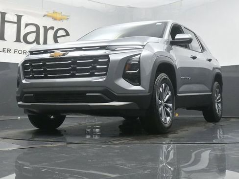 New 2026 Chevrolet Equinox LT w/ Safety and Technology Package FWD image 4