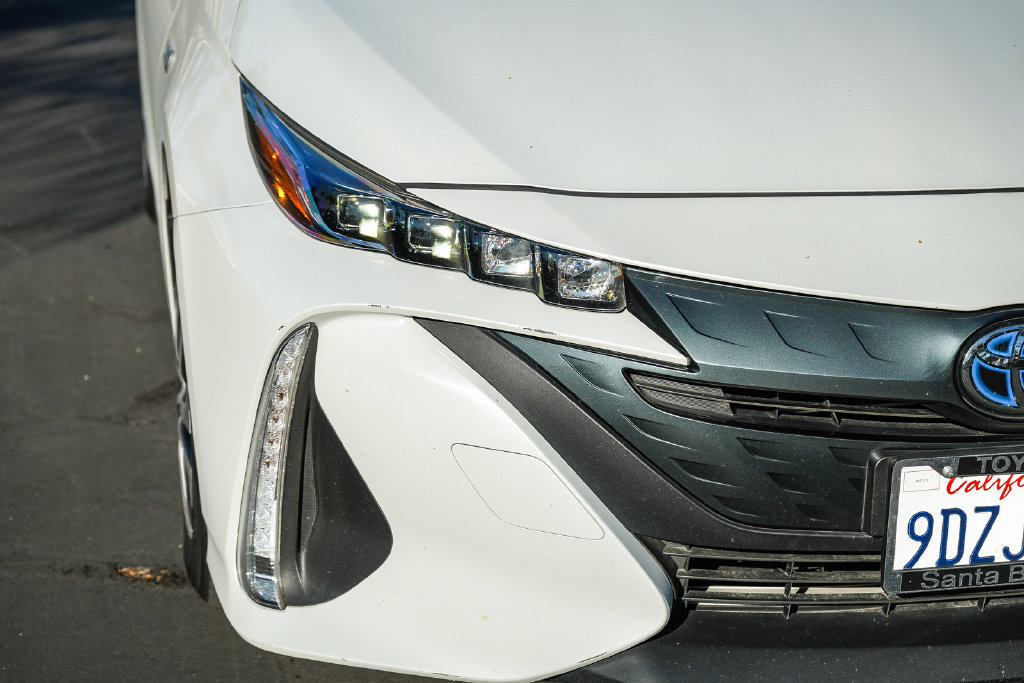 Used 2022 Toyota Prius Prime XLE FWD image 8