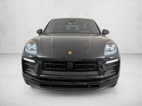 New 2026 Porsche Macan image 6