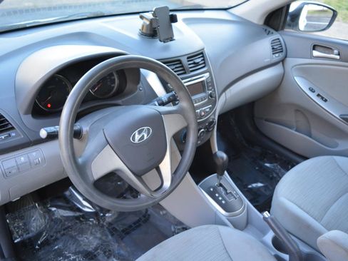 Used 2015 Hyundai Accent GLS image 10